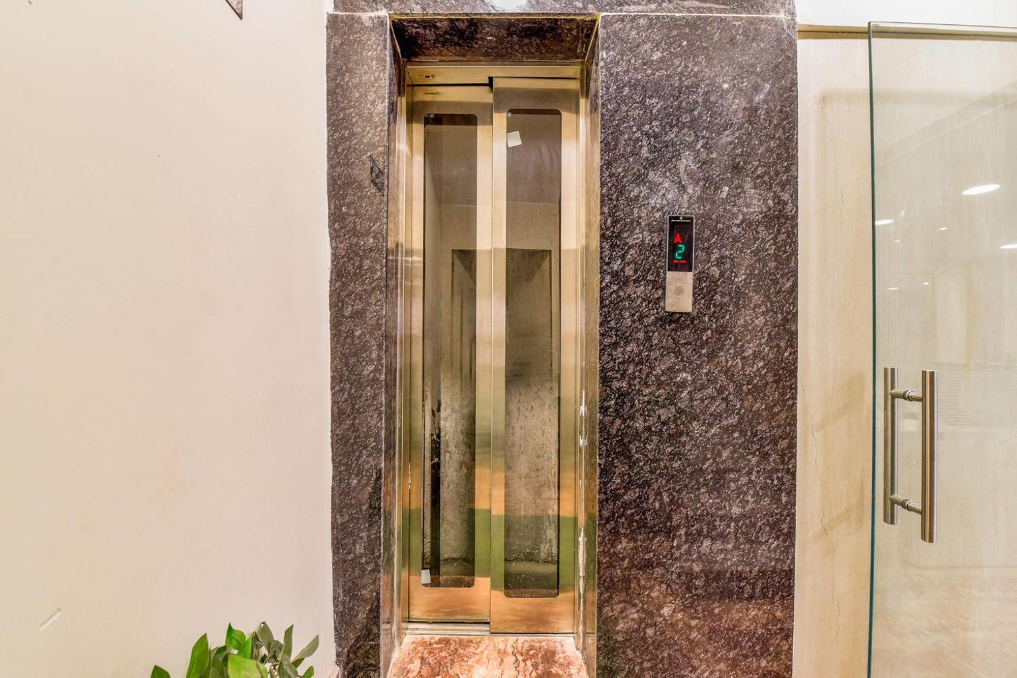 Fabexpress Mewar Shine Hotel Удайпур Екстериор снимка