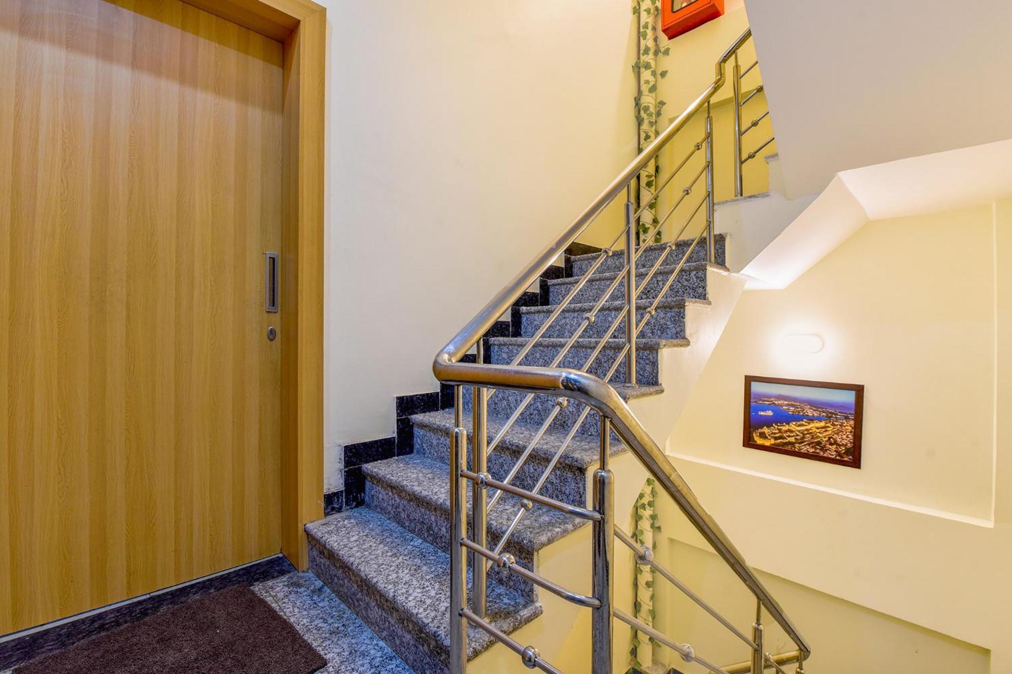 Fabexpress Mewar Shine Hotel Удайпур Екстериор снимка